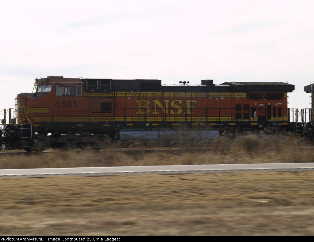 BNSF 4561